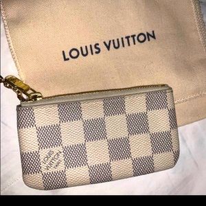 LOUIS VUITTON POUCH